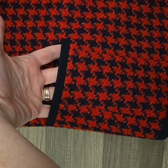 Alfred Dunner Blazer Woman's Size 10 Houndstooth Red and Black - Picture 6 of 12